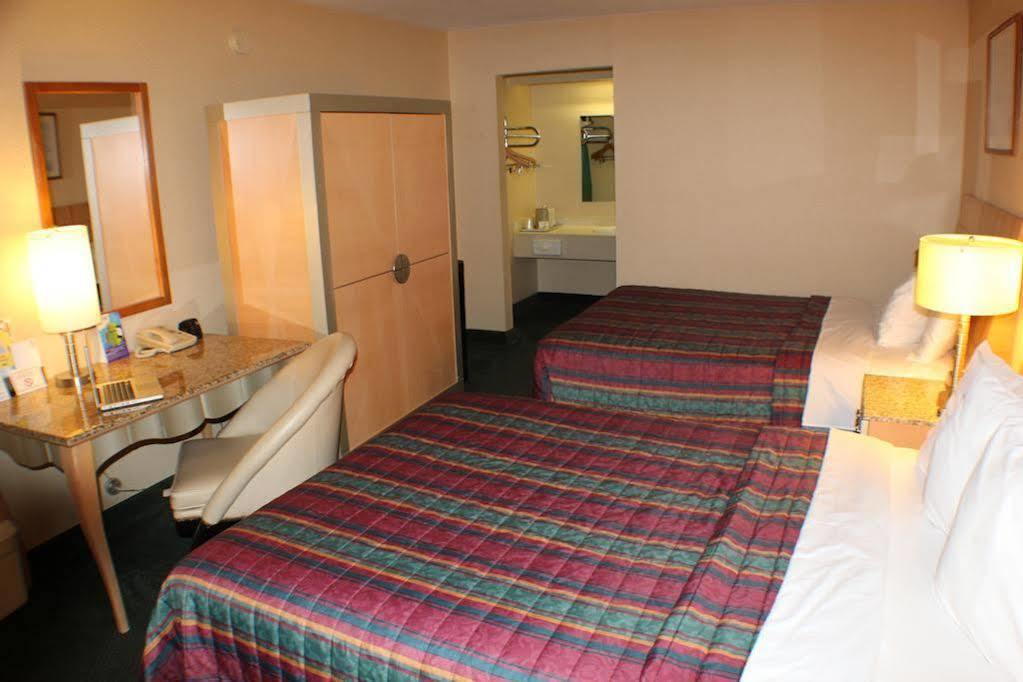 Days Inn By Wyndham Greeneville Eksteriør bilde