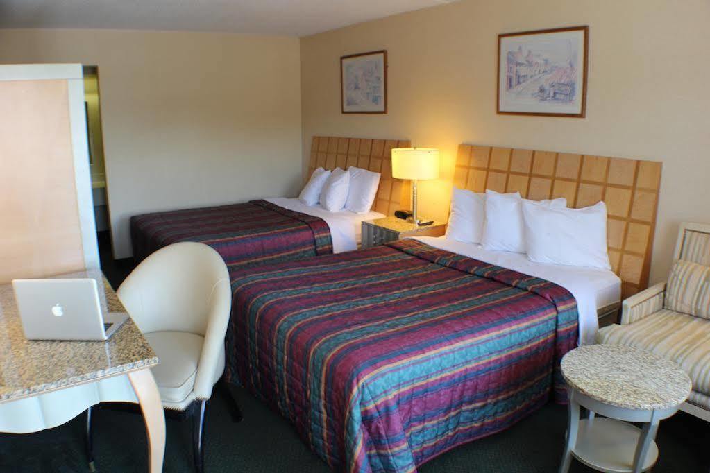 Days Inn By Wyndham Greeneville Eksteriør bilde